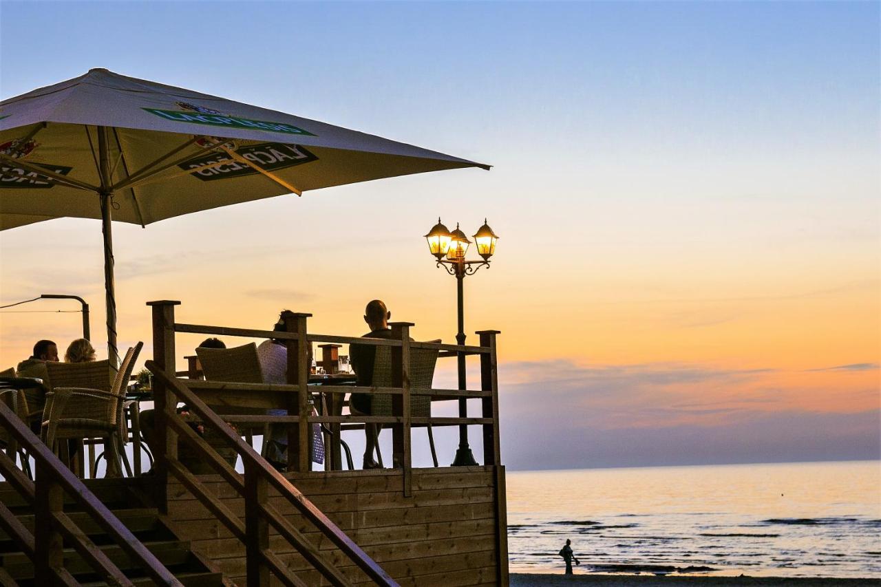 Family Paradise By The Sea Jūrkalne Extérieur photo