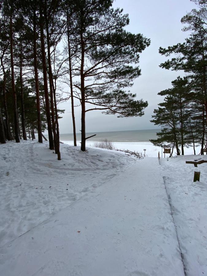 Family Paradise By The Sea Jūrkalne Extérieur photo